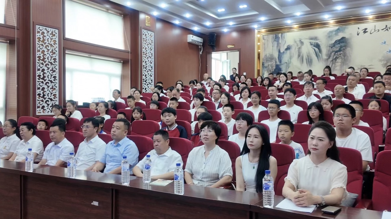 科创启新智 少年向未来——梨树县青少年科技创新教育启动仪式暨校外活动中心课程开放日顺利举办