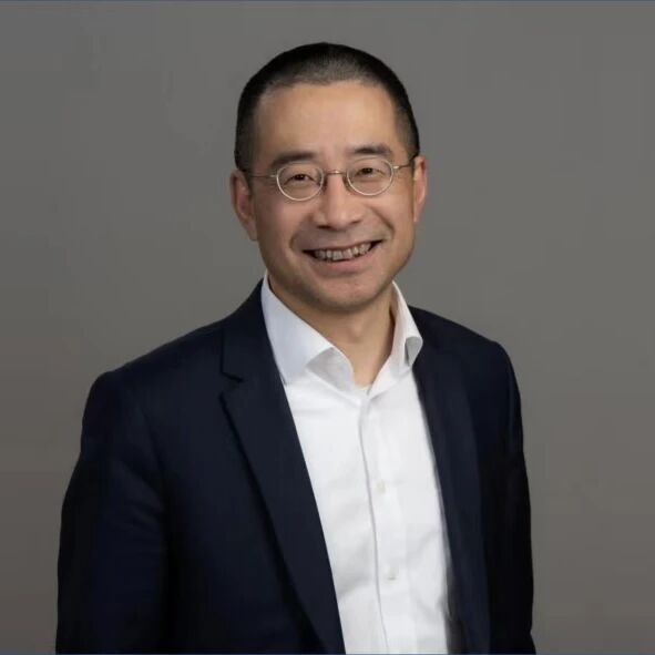 施耐德电气尹正：AI唱戏需软件搭台