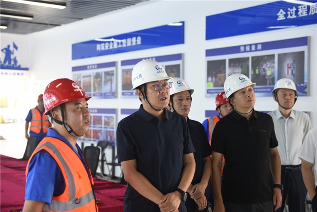 夏送清凉沁人心，党建调研强根基