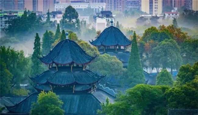 烟火与仙韵共生：川味符号在国产动画中的场景化设计表达
