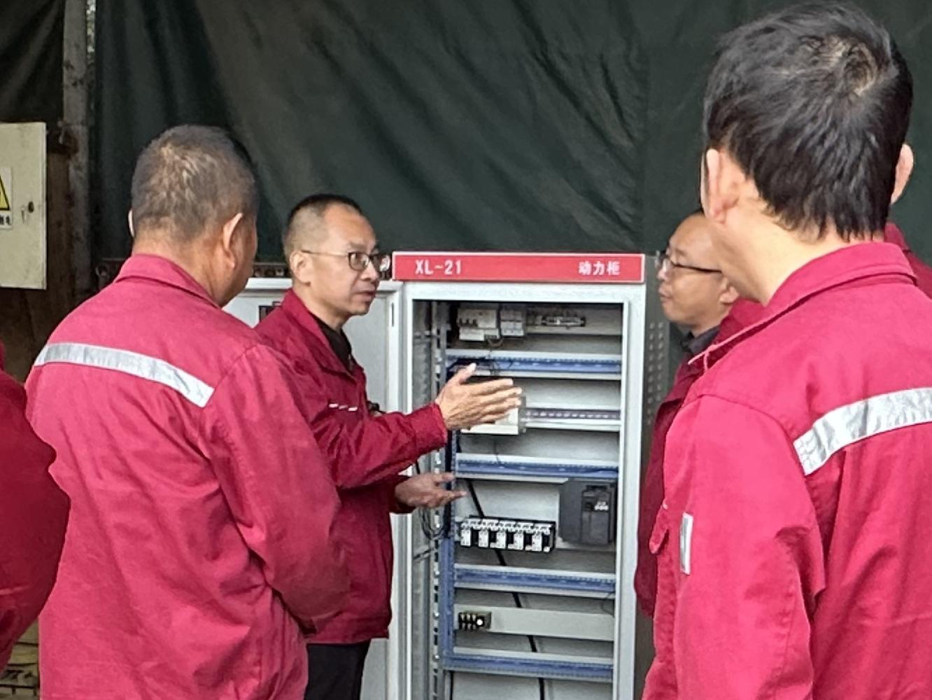 传技育人强本领 匠心赋能保生产&mdash;&mdash;王东华技能大师工作室深耕岗位培训育人才