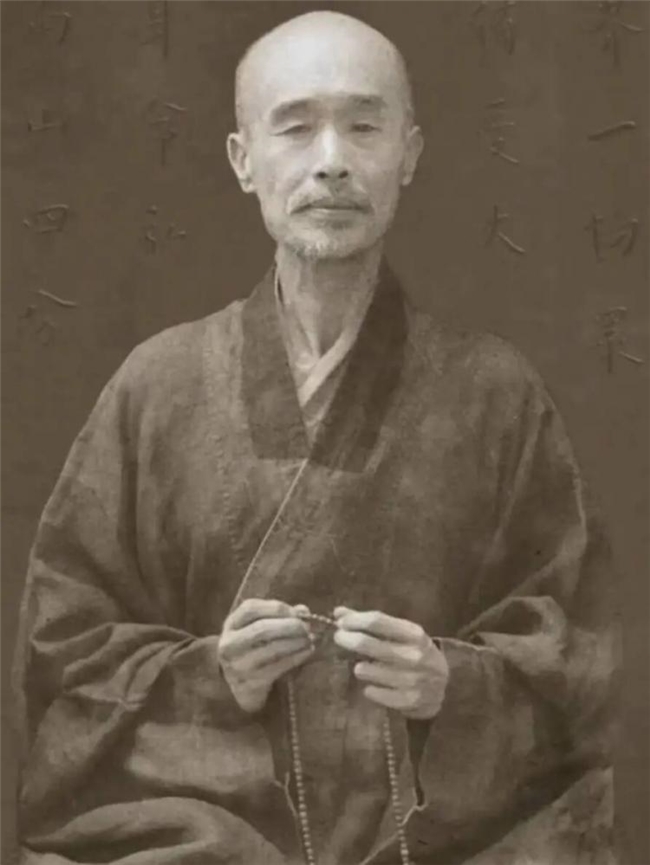 抹去历史名人的面孔，我们还能看见什么？解读李维伊 AI 作品《背影》
