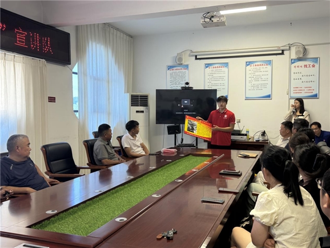 “红旗渠精神我来讲”宣讲队：走进鲁河镇基层一线，开展红旗渠主题宣讲
