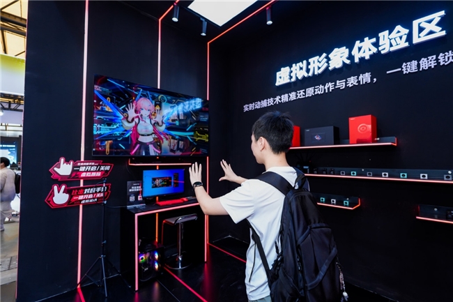 OBSBOT寻影携EWC冠军奖杯亮相2026 ChinaJoy,把赛场级智能影像体验带给每一位玩家