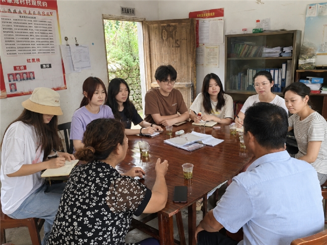 一片橘皮背后的绿色革命——重庆第二师范学院“橘皮沃土”团队深耕两载破解柑橘废弃物高值化难题
