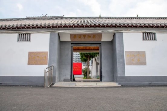 迷彩青春“戍边薪传”志愿服务队循迹潍州红色地标，赓续百年守土薪火