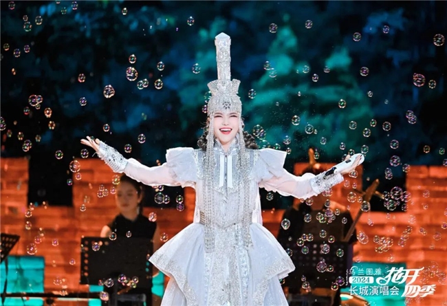 打破圈层壁垒乌兰图雅收获大批年轻乐迷青睐(图6)
