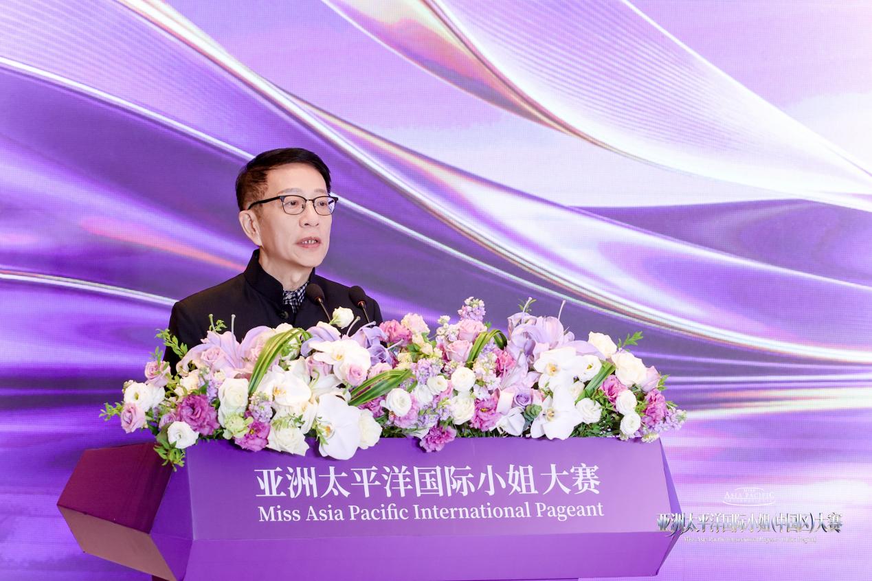陈泽民(九哥)新身份曝光!EDC 陈爸出任亚太小姐中国区联席主席,布局时尚文化新版图 陈泽民(九哥)新身份曝光!EDC 陈爸出任亚太小姐中国区联席主席,布局时尚文化新版图