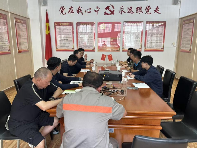 师宗复烤厂与泸西复烤厂  联合开展设备维保对标交流