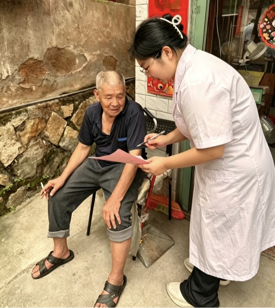 守护卧床患者安康：漳卫职院青年以中医药科创减轻照护之痛