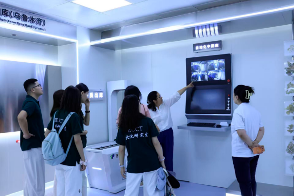 北京化工大学研究生实践团深入新疆产业一线：以科技赋能特色产业，青春助力乡村振兴