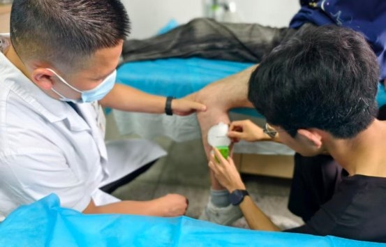 收集试用反馈，迭代产品性能｜芯满益足智能助行仪开展实地试用工作