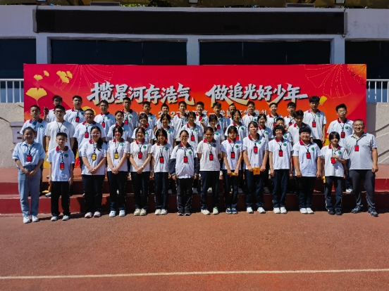 “中医发展教育工程”暨生命安全草本防护卡公益捐赠活动在北京市第十四中学大兴安定分校成功举办