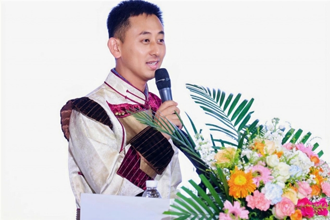 华彩无界 设计新生 首届&ldquo;华彩奖&rdquo;全国民族设计大赛草原启幕