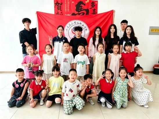 三下乡｜七彩美育润社区，反诈童趣护平安——七彩童行数字美育服务队暑期社会实践纪实