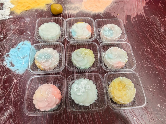 月满中秋 情暖绍兴银行-绍兴银行台州临海支行开展冰皮月饼DIY活动