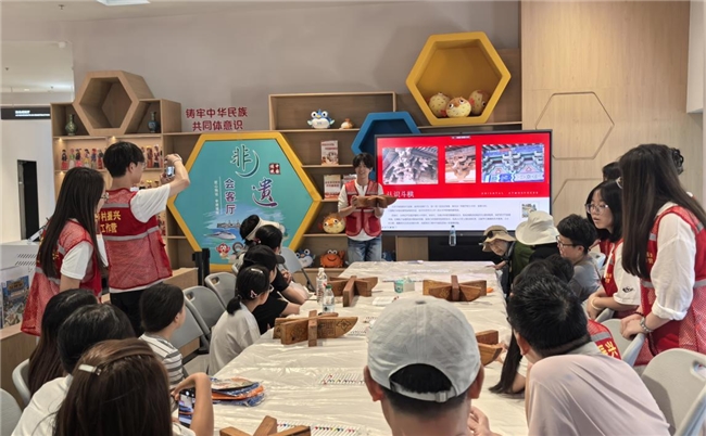 华北理工大学建筑工程学院守陵荟遗志愿服务团队  参加“石榴花开共筑梦，校地携手话