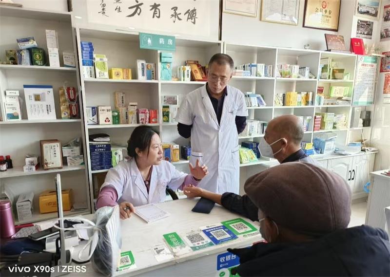 中医专家王毅从医三十余年：坚持纯中医诊疗，服务基层守护健康