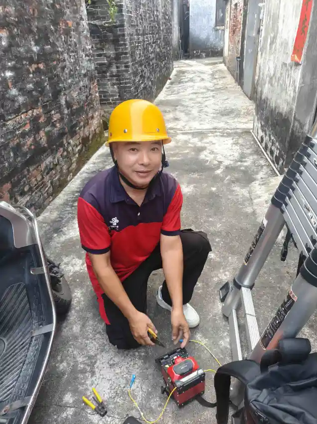 匠心筑服务 坚守暖万家——记中国联通江门市分公司智家工程师林卫成