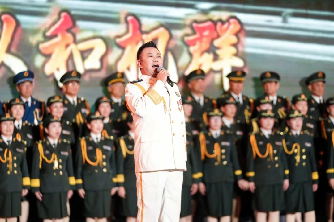 重磅同台！周发猛携弟子唱响《我生在中国》，聆听震撼民族之声