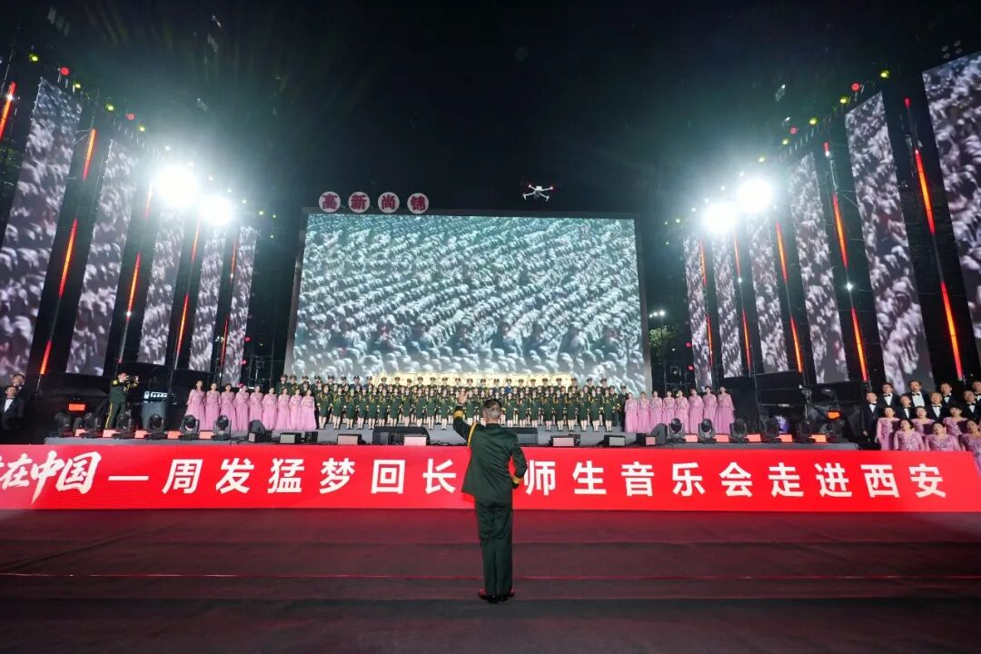 重磅同台！周发猛携弟子唱响《我生在中国》，聆听震撼民族之声