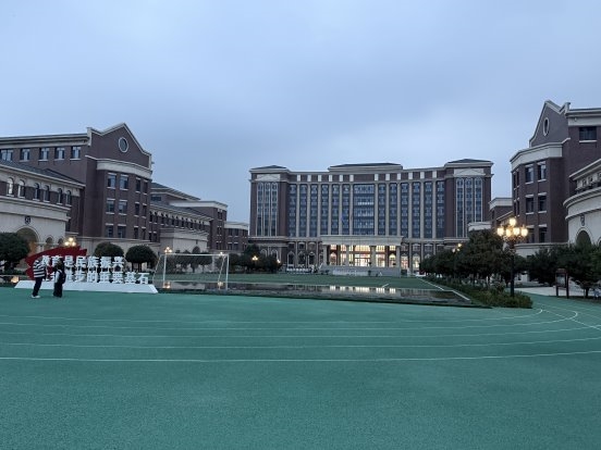 春风化雨润桃李——石家庄市鹿泉区凤凰外国语学校李红莹老师深耕初中数学教学纪实